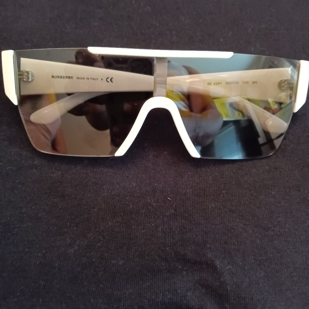 Unisex Burberry Sunglasses